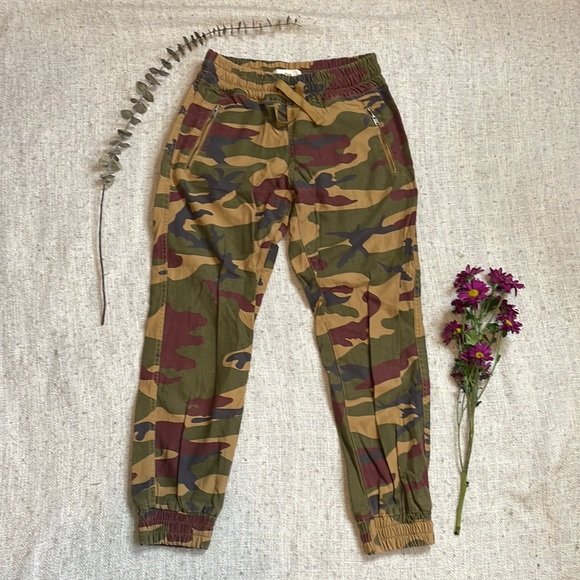 Olive & Tan Camo Tna Pants - Picture 1 of 2